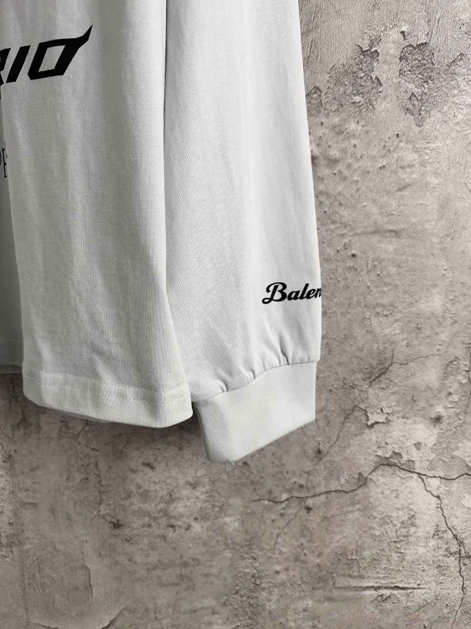Balenciaga x 💰P125 ：Light Gray Size:xs-l